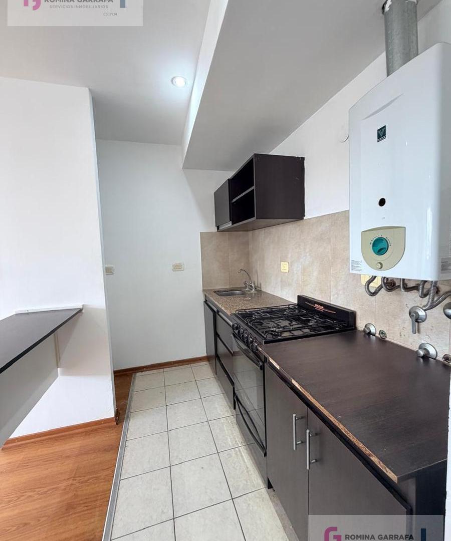 Foto de Monoambiente en alquiler calle 24 e/ 61 y 62 n°1431 4°A, La Plata, imagen 2