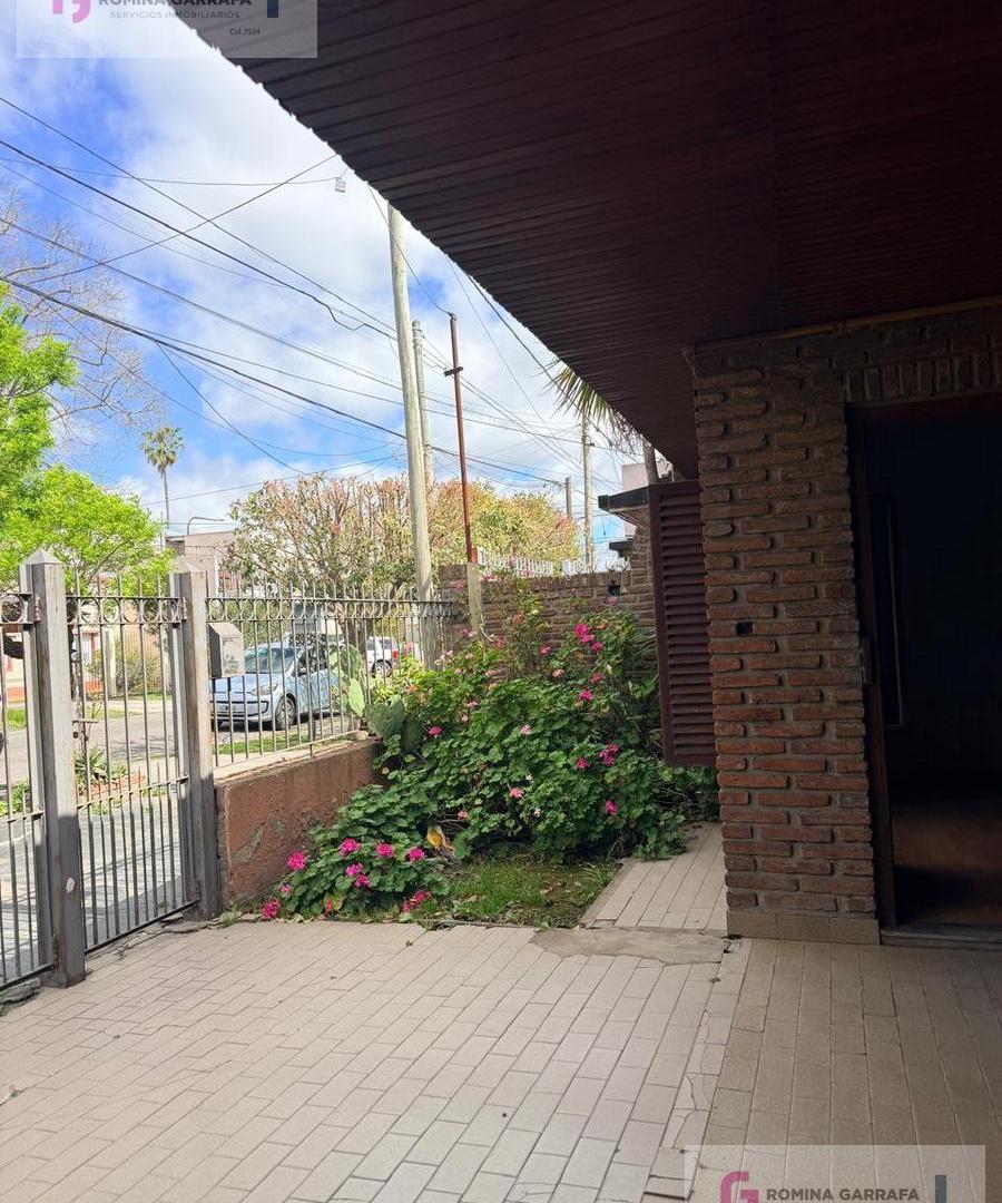 Foto de Casa en Venta calle 61 e/ 139 y 140, Los Hornos, imagen 1