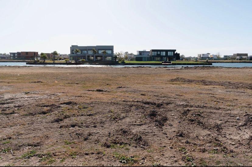 Lagos de Canning, Lote en venta, posibilidad de permuta.