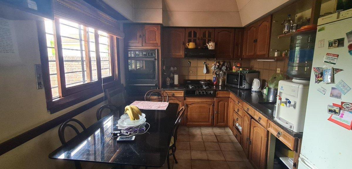 Foto de CASA EN VENTA CONSTRUIDA SOBRE LOTE EN ESQUINA, imagen 3