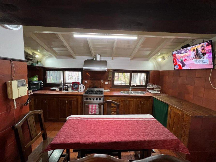 HERMOSA CASA CON PISCINA EN VENTA