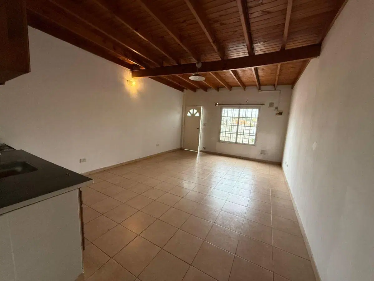 Departamento dos ambientes en alquiler - Monte Grande 2