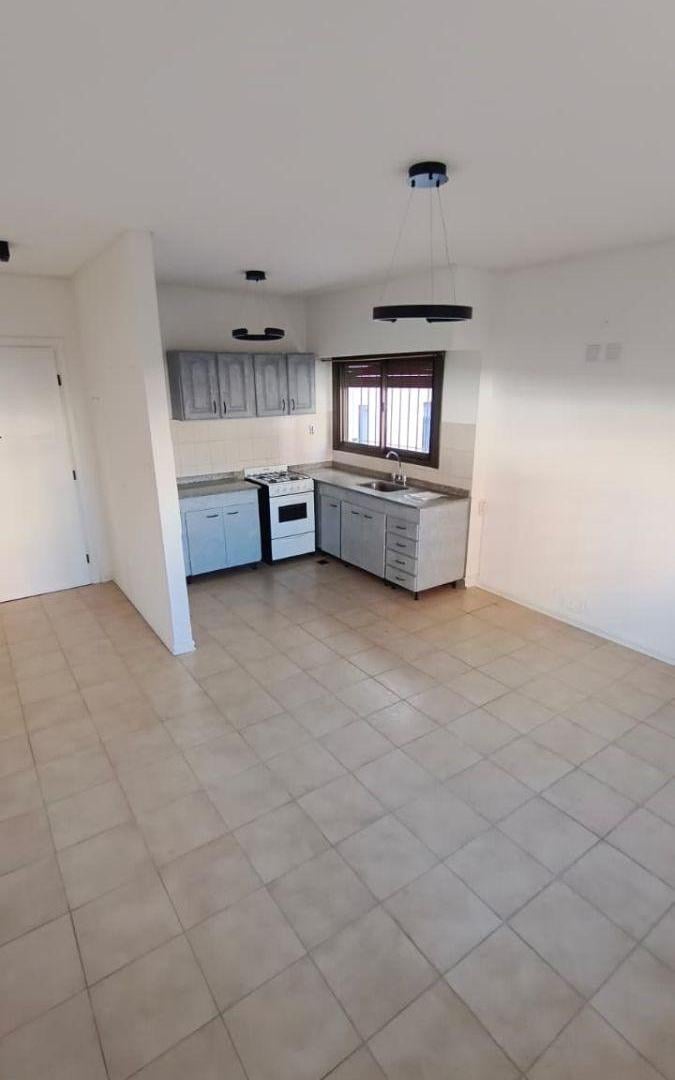 Foto de HERMOSO DEPARTAMENTO EN ALQUILER - MONTE GRANDE, imagen 5