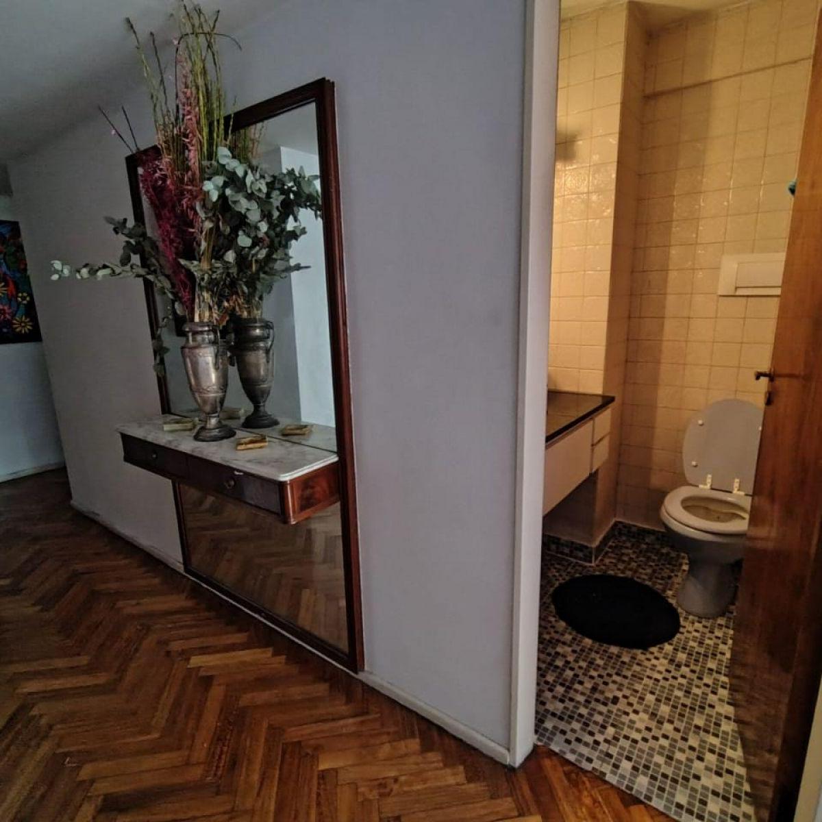 Semipiso de Categoría 4 Ambientes con Cochera en Caballito 4
