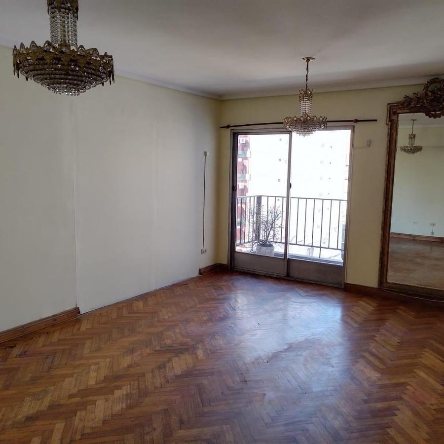 Venta departamento 4 ambientes + dependencia en Balvanera