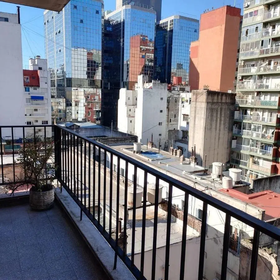 Venta departamento 4 ambientes + dependencia en Balvanera 3