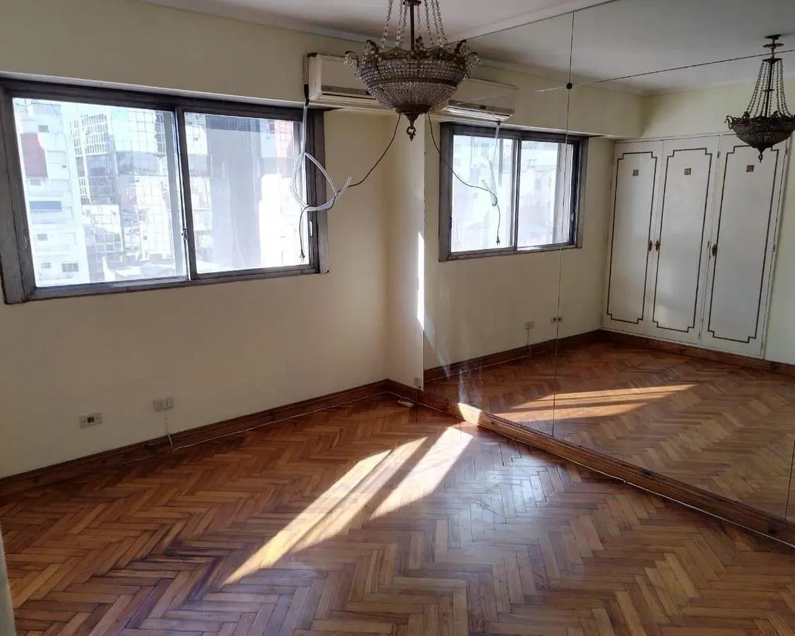 Venta departamento 4 ambientes + dependencia en Balvanera 4
