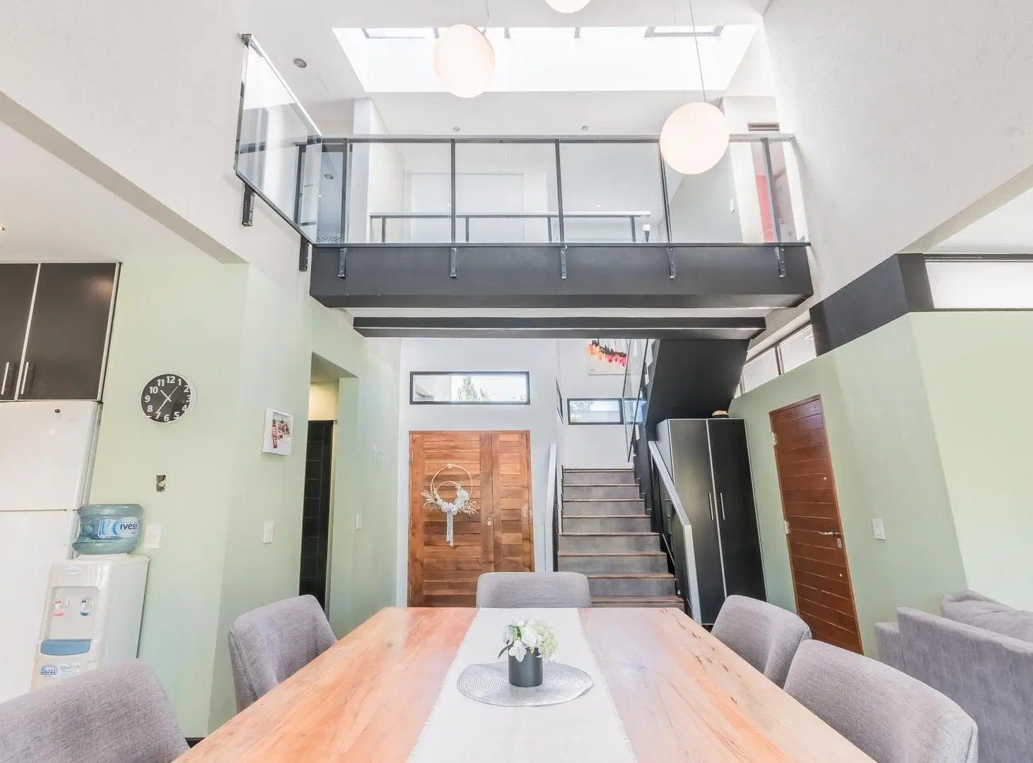 CASA 5 AMBIENTES EN VENTA BOSQUES DE SAN VICENTE CON PISCINA 3