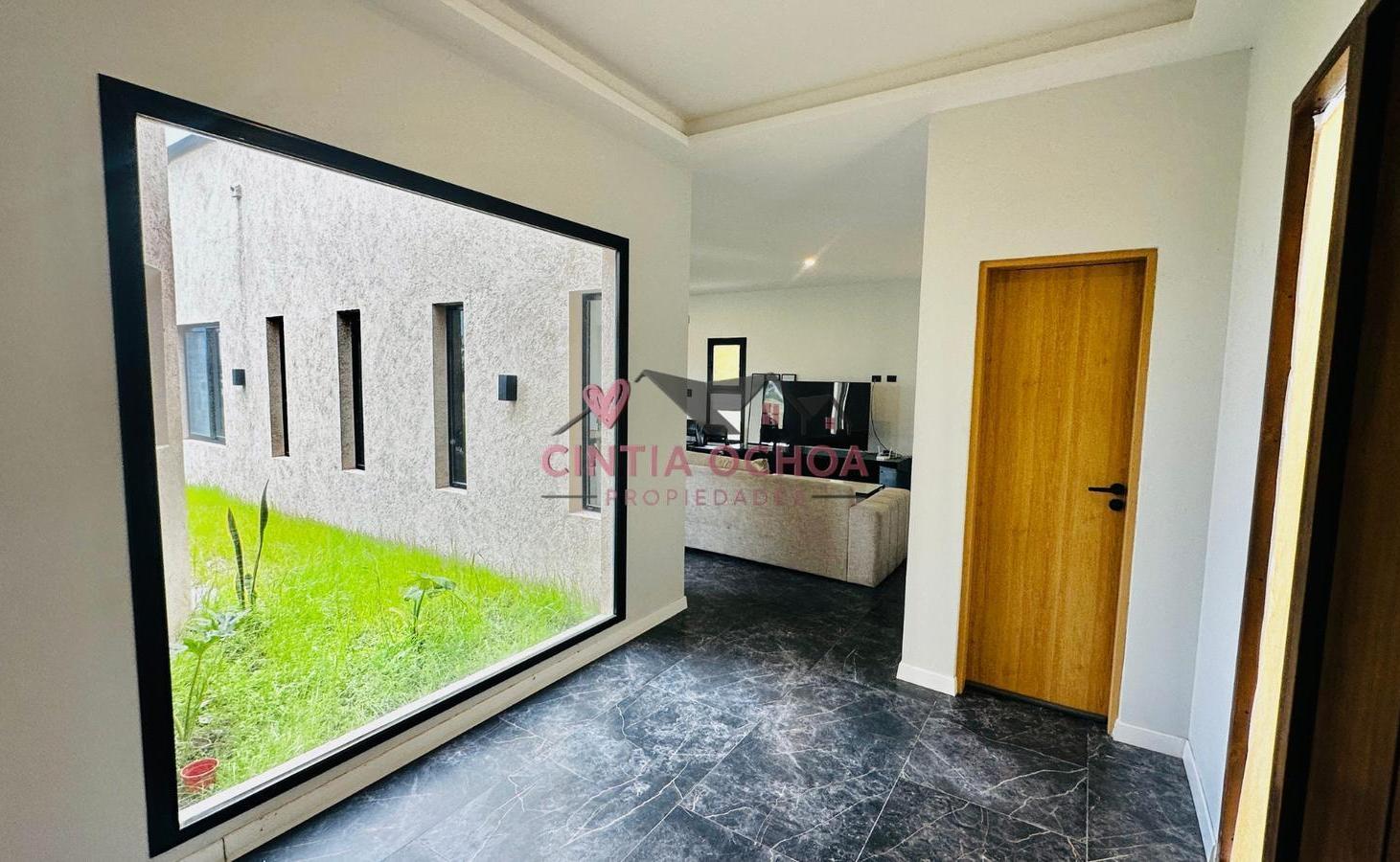 Foto de Casa en venta de 4 ambientes con pileta a la laguna en Santa Clara al, imagen 3