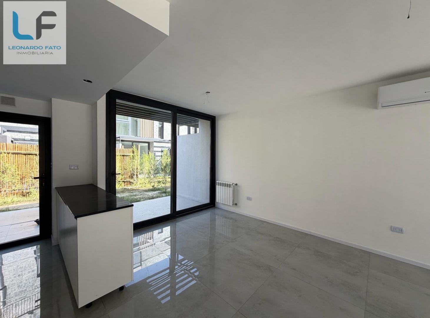 Foto de Triplex 3 Plantas en Alquiler - Sunny Tigre, imagen 3