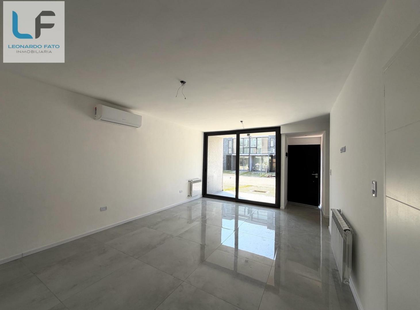 Foto de Triplex 3 Plantas en Alquiler - Sunny Tigre, imagen 4