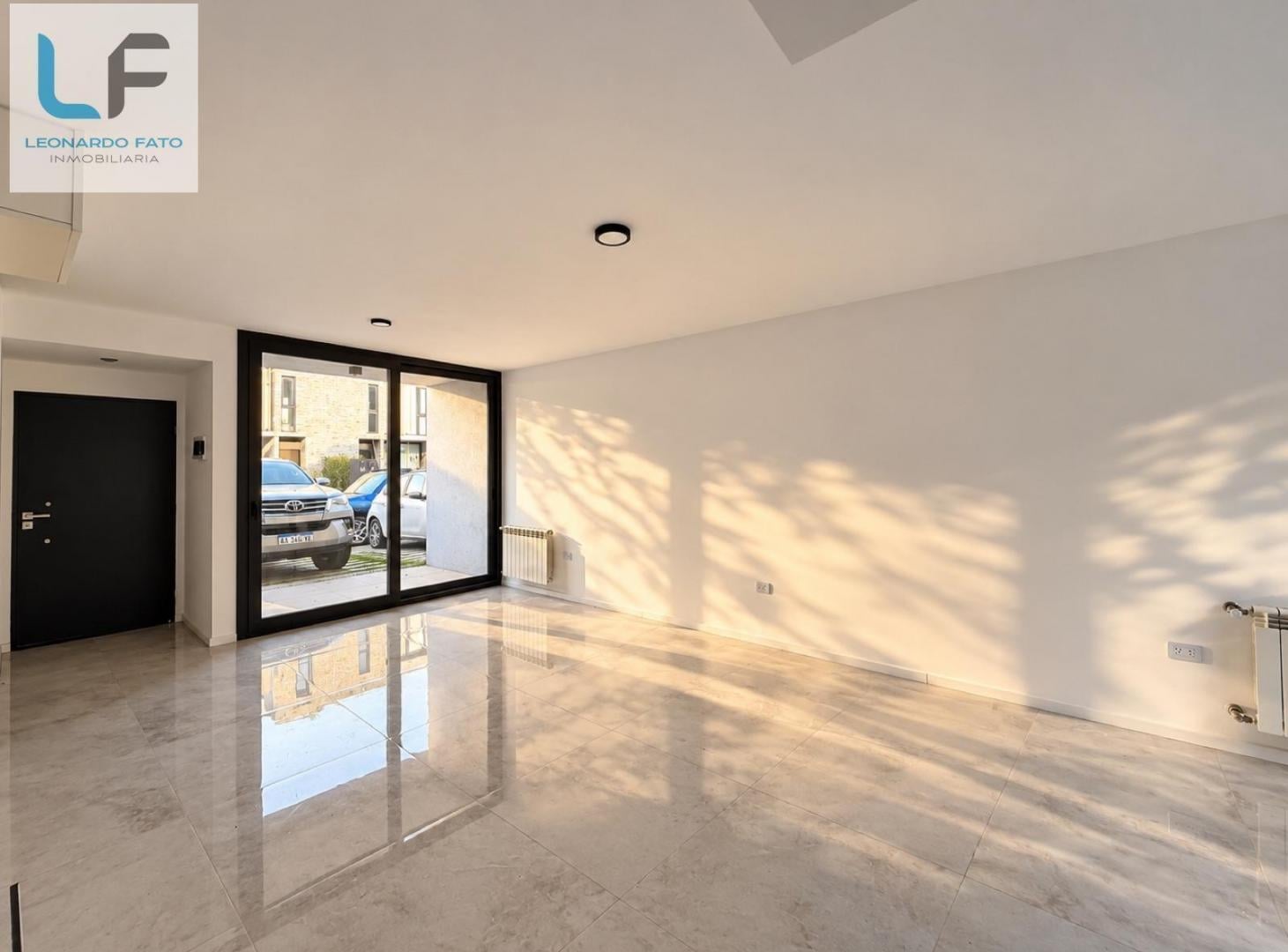 Foto de Triplex 3 Plantas en Alquiler - Sunny Tigre, imagen 4