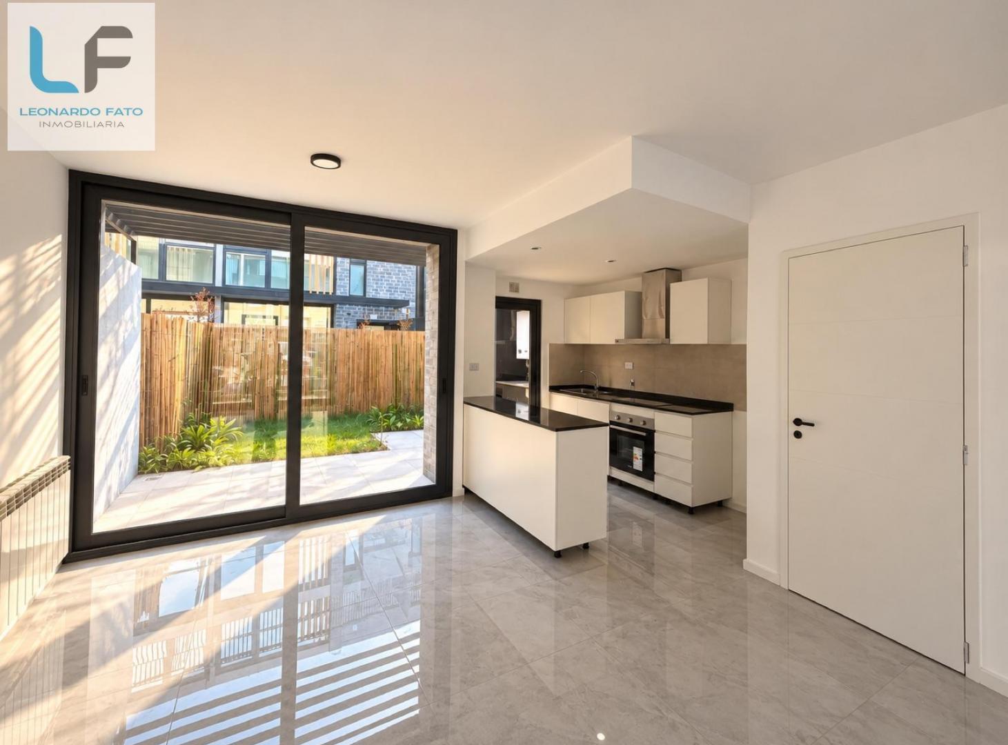 Foto de Triplex 3 Plantas en Alquiler - Sunny Tigre, imagen 1