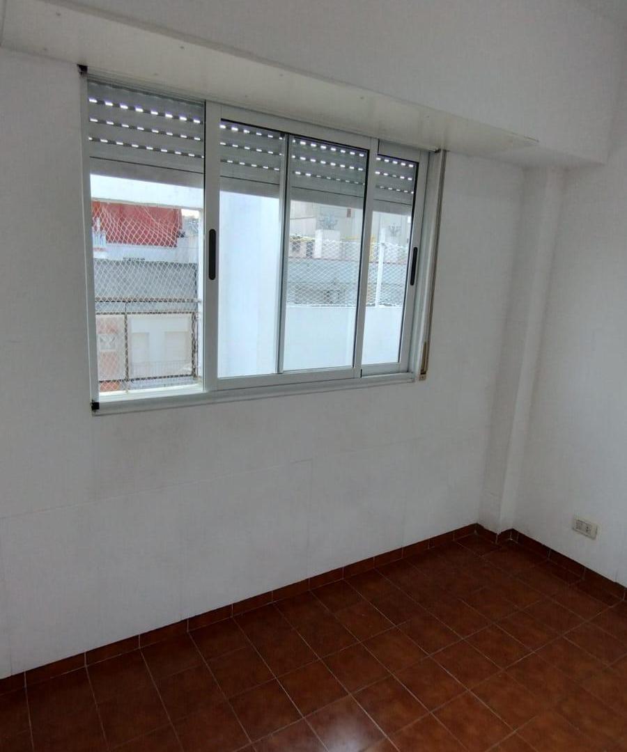 Foto de Piso 10 con Terraza Privada de 80 m² y Vista Panorámica – Frente al, imagen 3