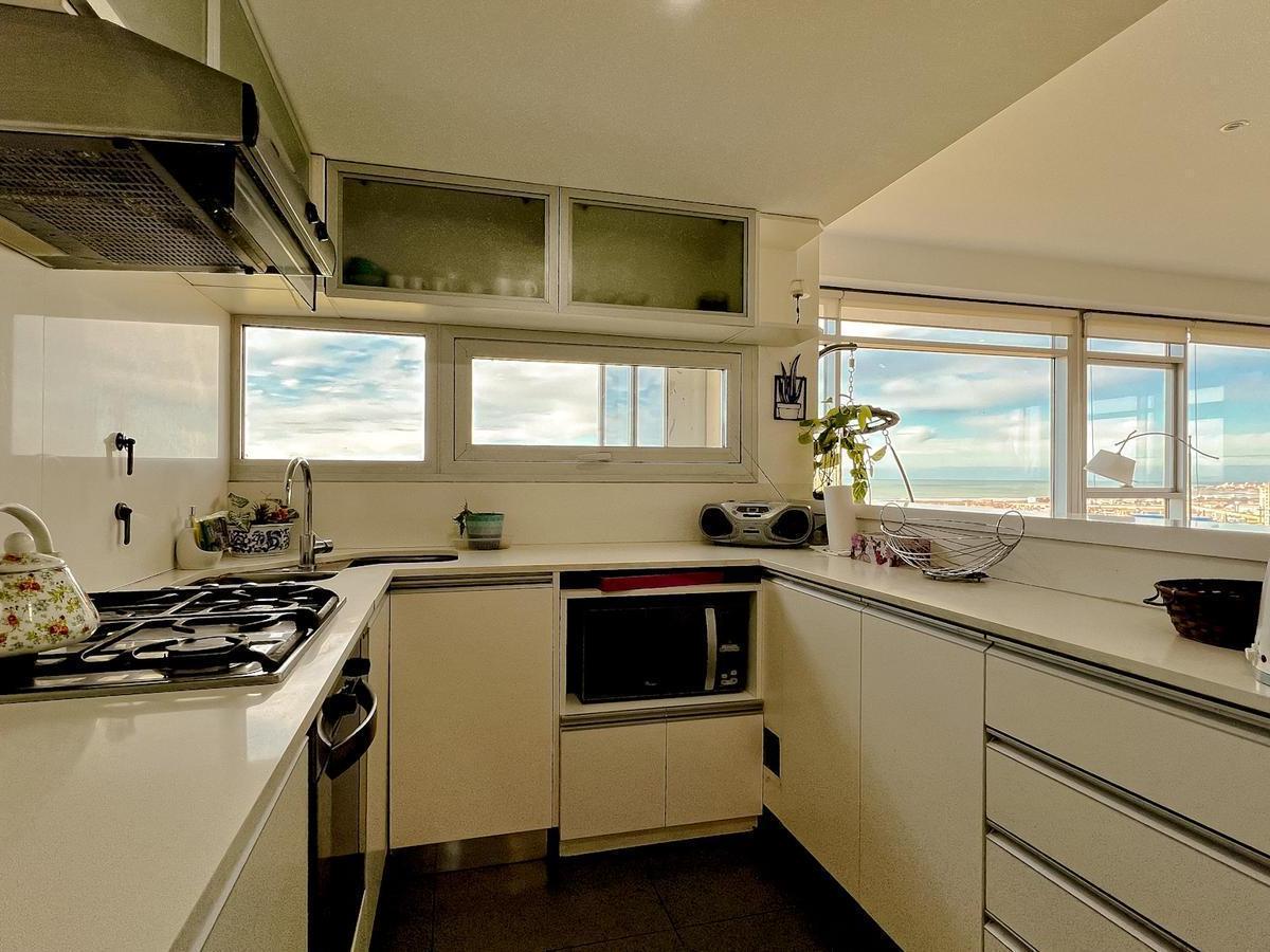 Venta Semipiso 5 Amb. 226 m². Seguridad. Palcos del Golf. 3 Cocheras 3