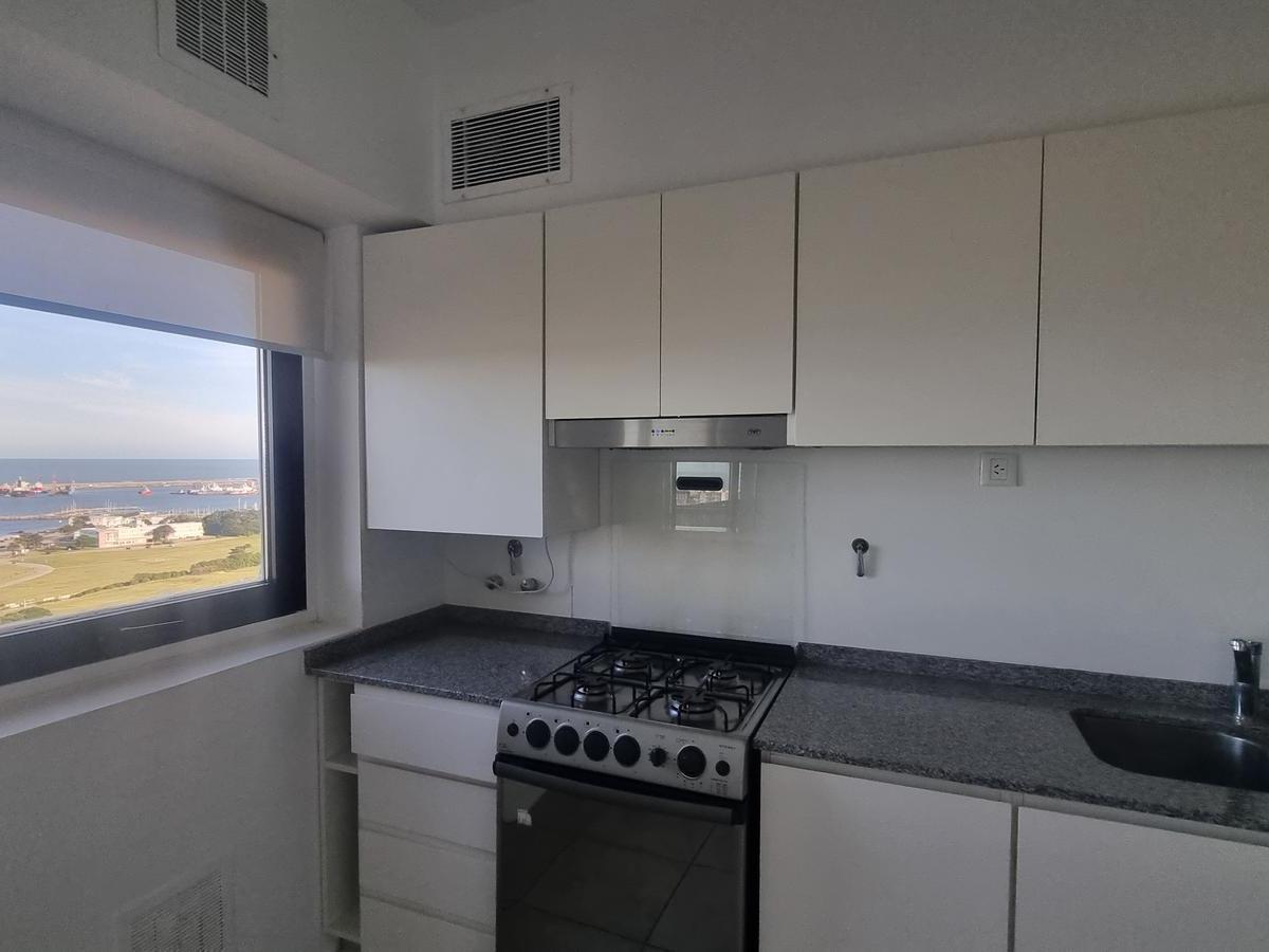 Venta 3 Amb. Cochera. Baulera. Frente Al Golf Playa Grande 5