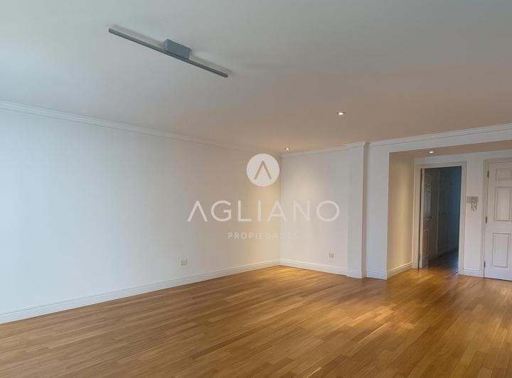 Foto de Venta Departamento 4 amb. 3 cocheras. 2 bauleras. Edificio Topazio, imagen 5