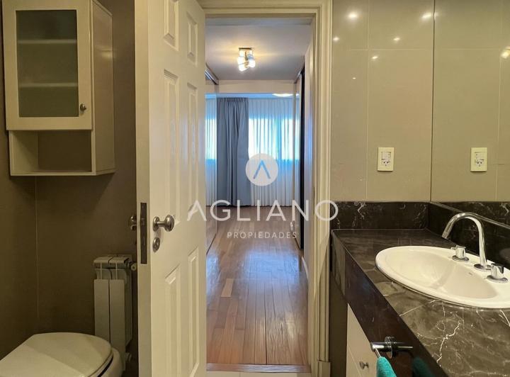 Foto de Venta Departamento 4 amb. 3 cocheras. 2 bauleras. Edificio Topazio, imagen 2