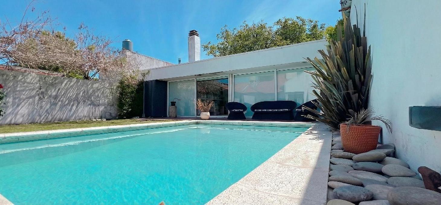 Venta Casa 6 Amb con Pileta Chauvin