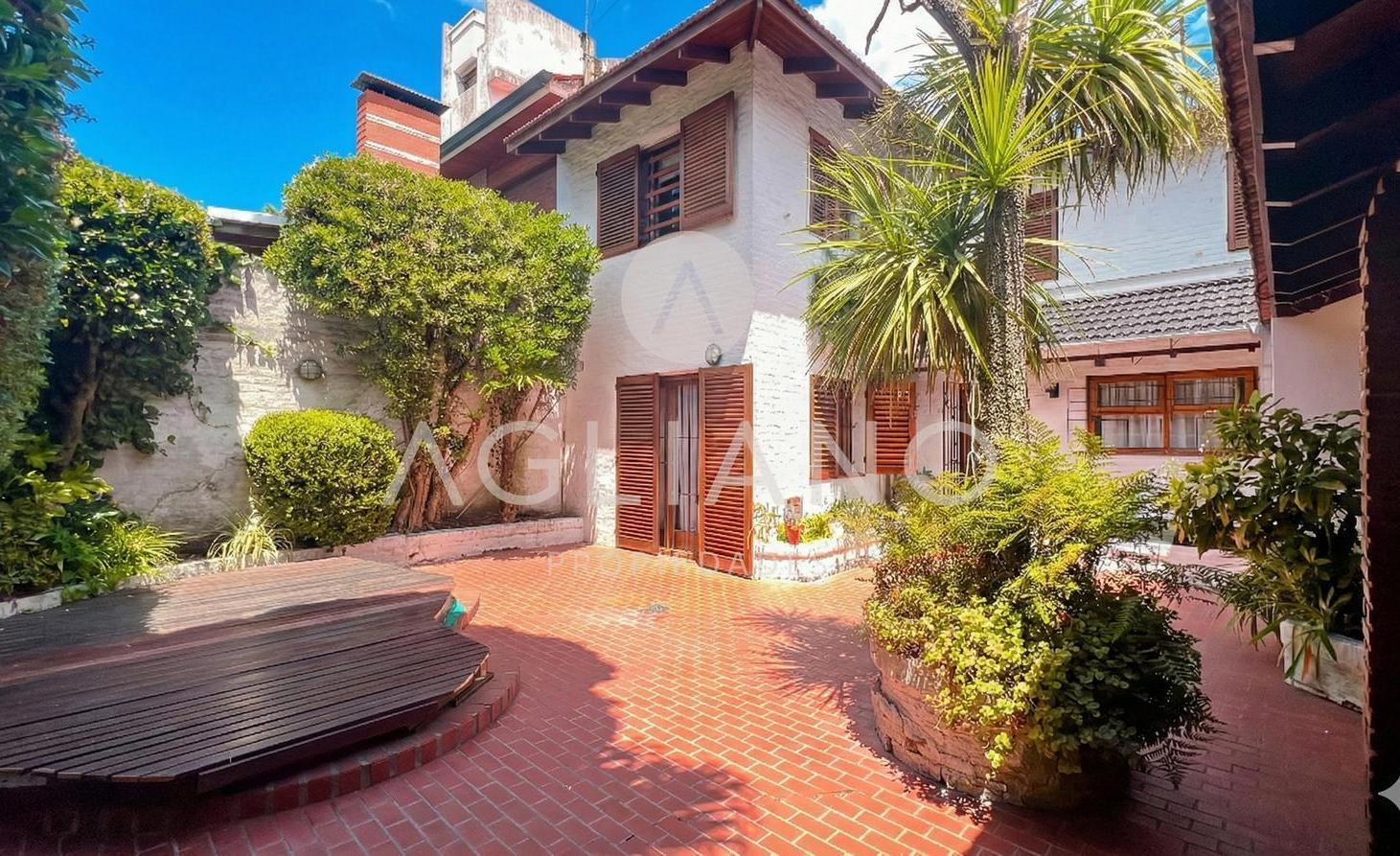 Venta Casa 5 Amb en Stella Maris con pileta