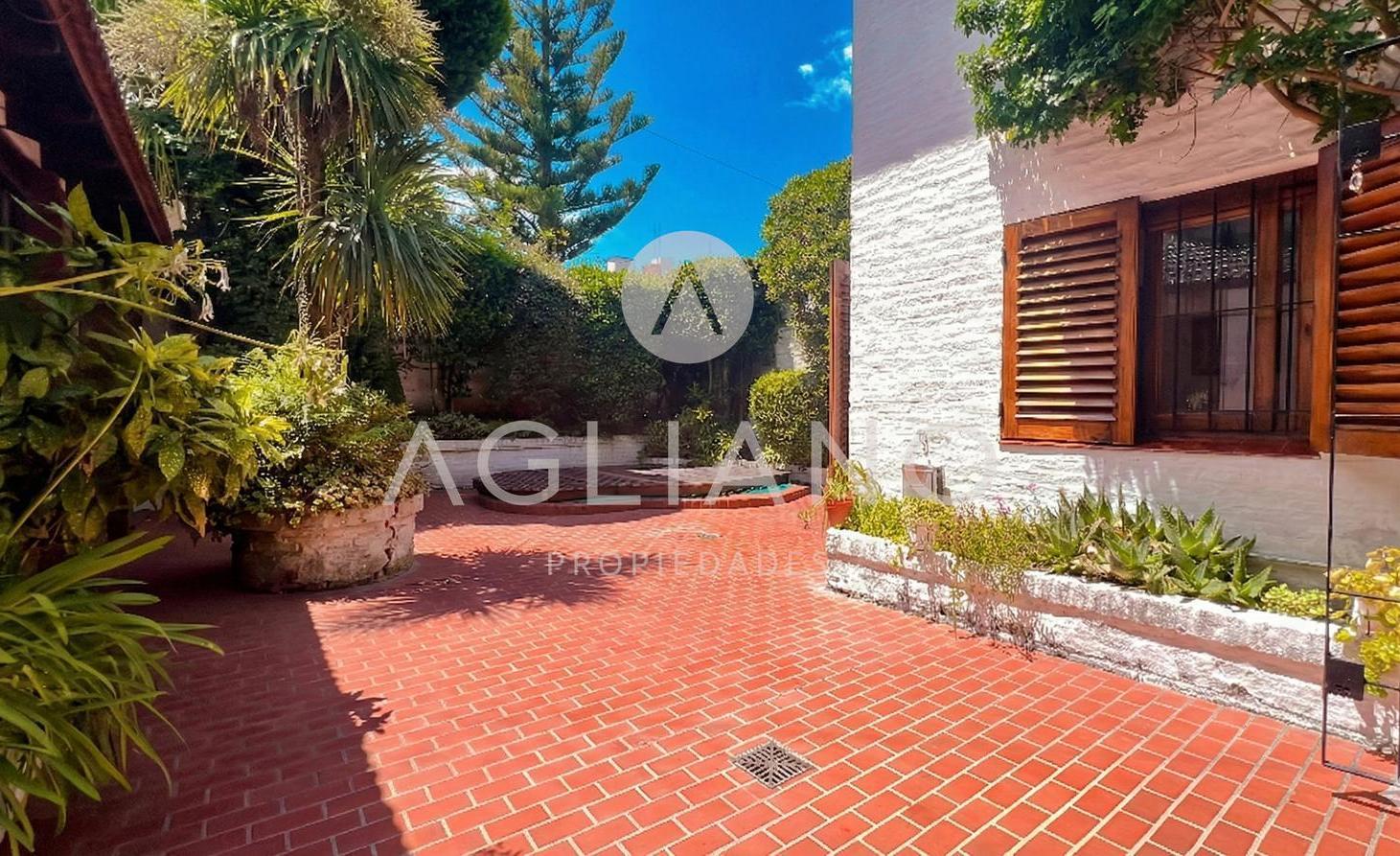 Foto de Venta Casa 5 Amb en Stella Maris con pileta, imagen 2