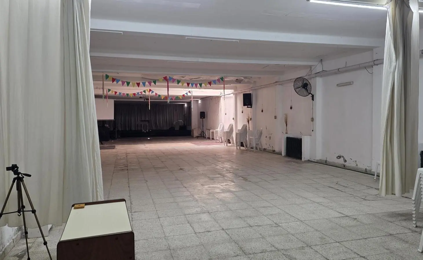 Alquiler de local Comercial. Av. Colon 4800. 4