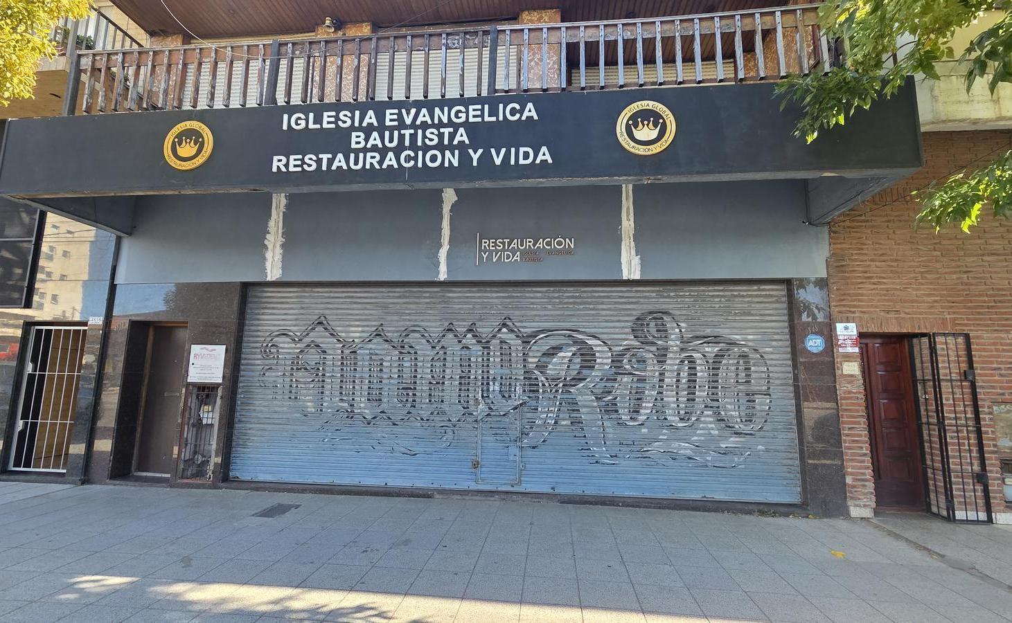 Alquiler de local Comercial. Av. Colon 4800.