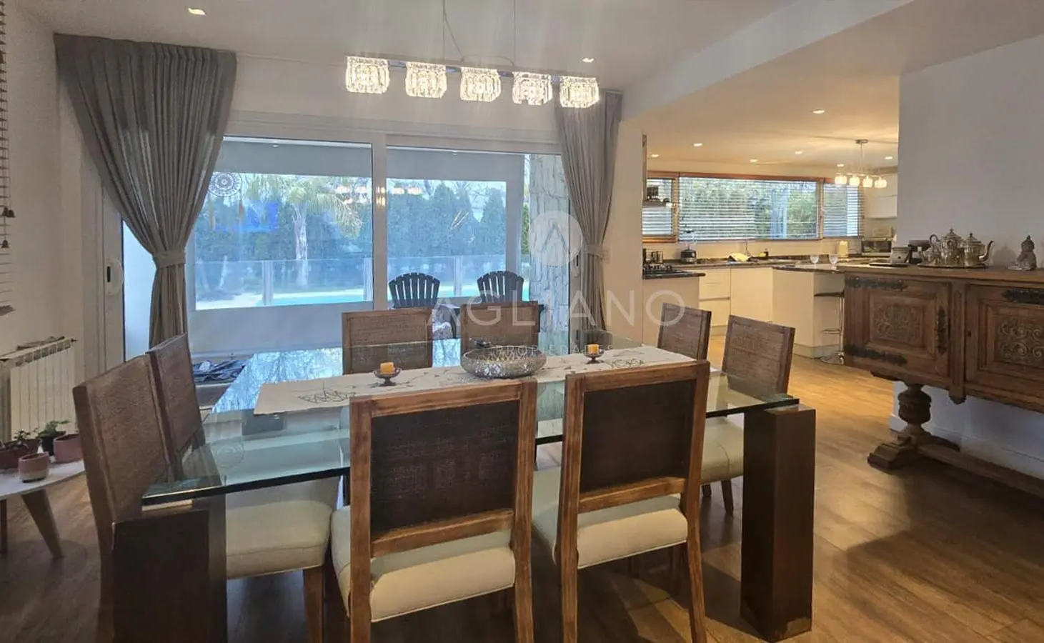Venta Casa Rumenco 5 ambientes. Sobre 2 lotes. Piscina. 950m2 de parque. 2