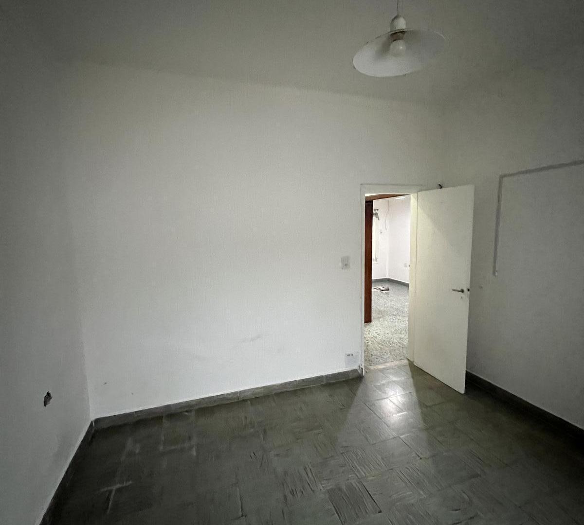 Foto de PH 3 ambientes con patio y parrilla en Villa Primera, imagen 5