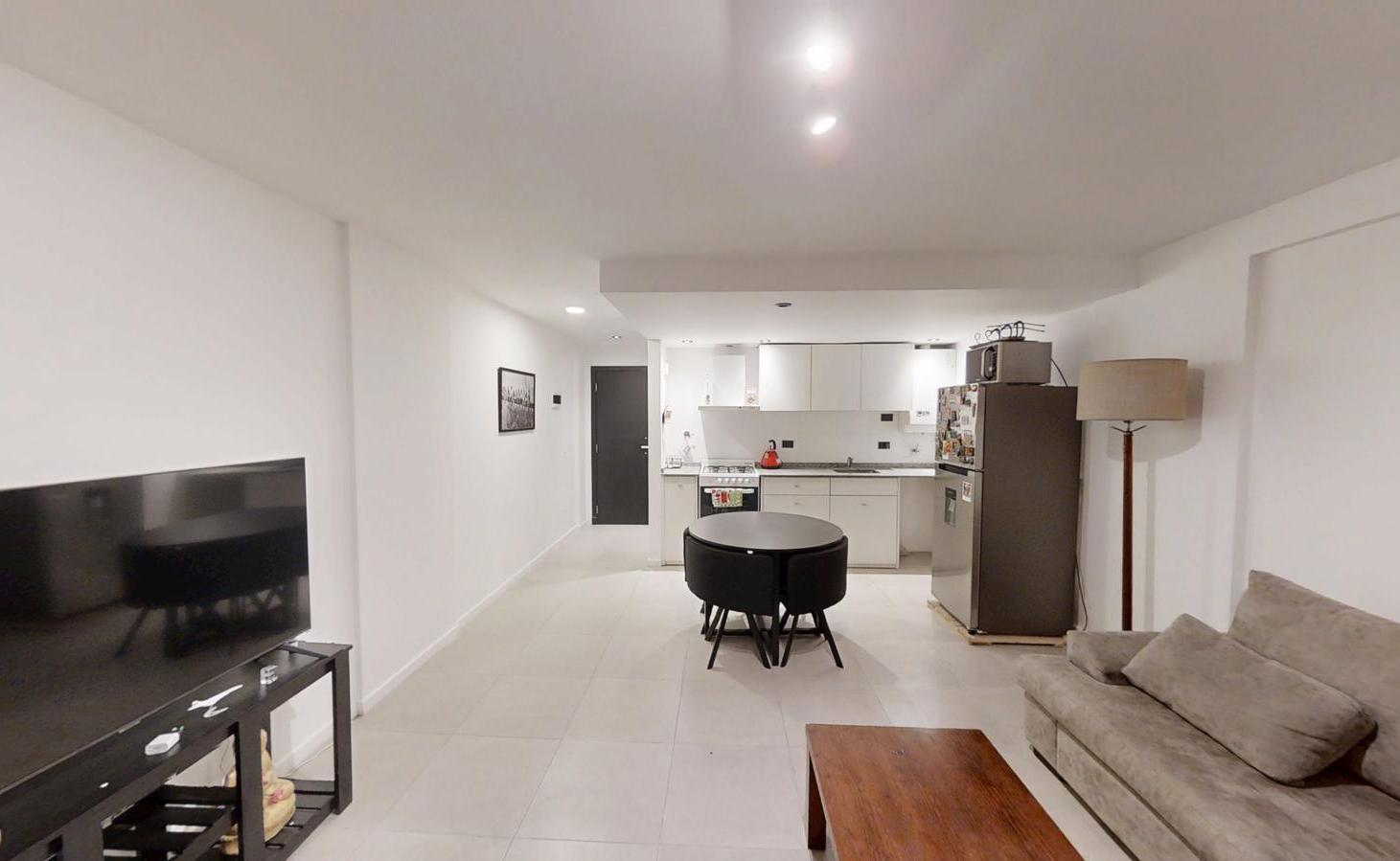 Foto de Venta 2 Amb con cochera Zona Guemes, imagen 1