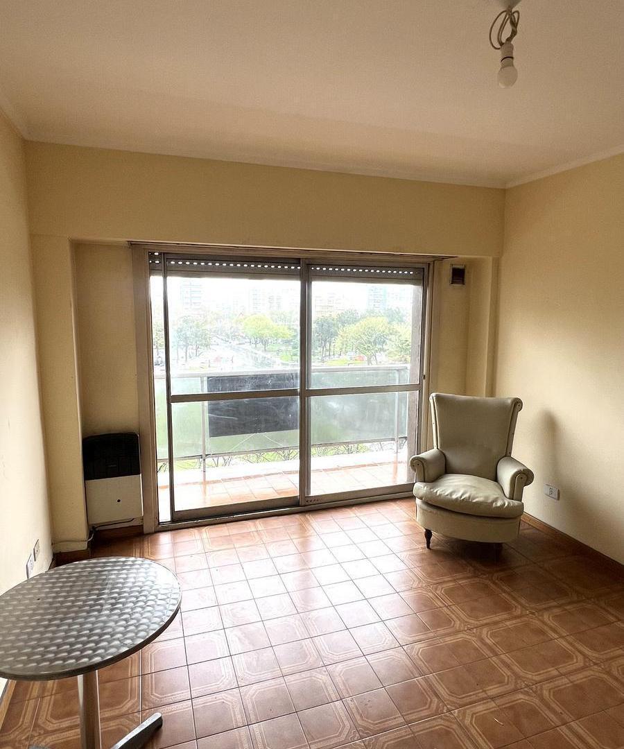 Foto de Departamento 2 ambientes con balcon vista a plaza mitre, imagen 5