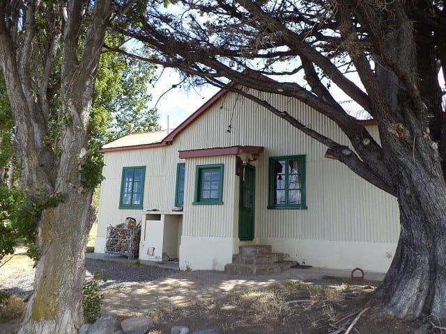 Vendo Excelente Campo 23662 Ha a Orillas Lago Argentino en Santa Cruz 1