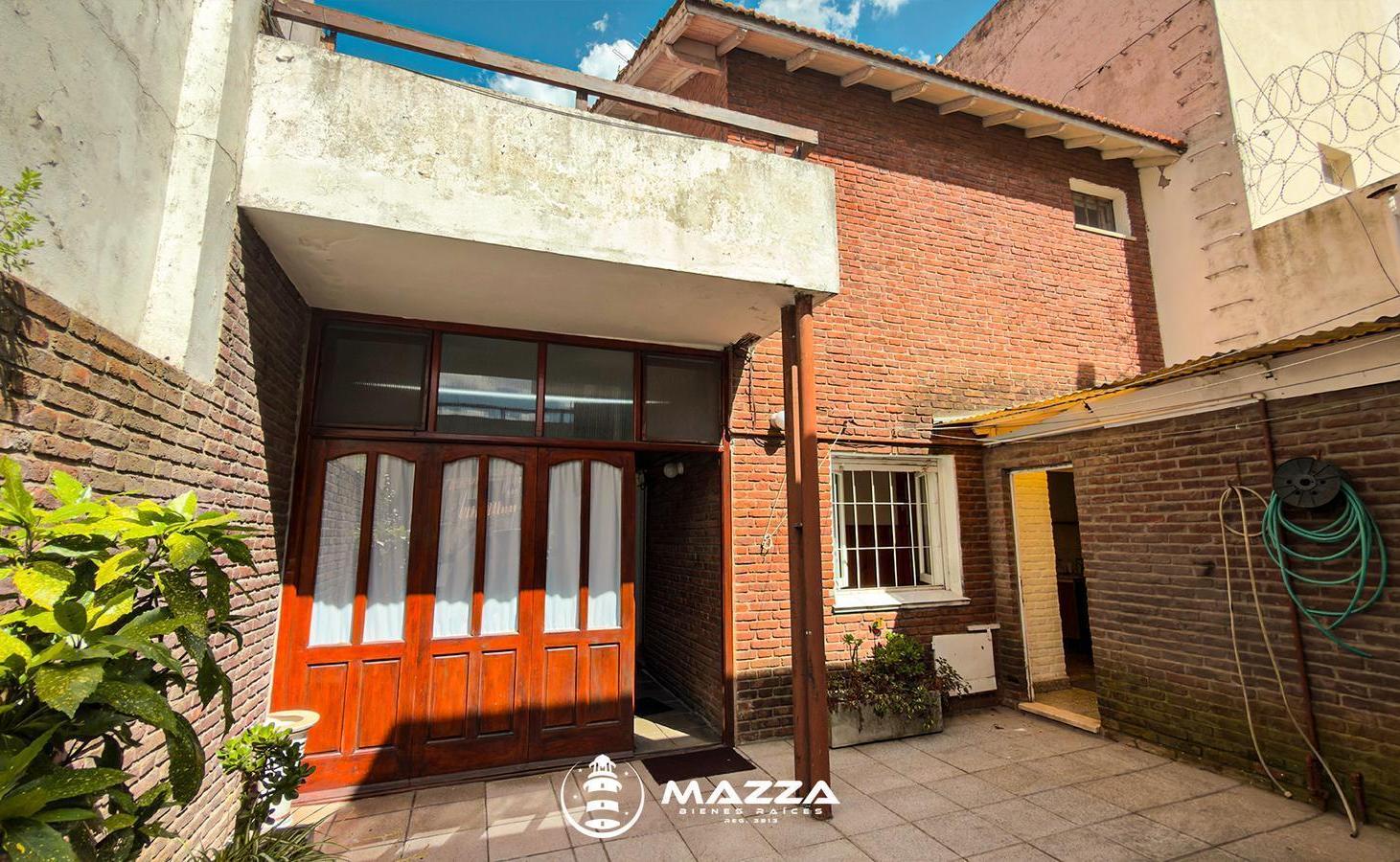 VENTA PH CON GARAGE - 3 AMBIENTES - LA PERLA