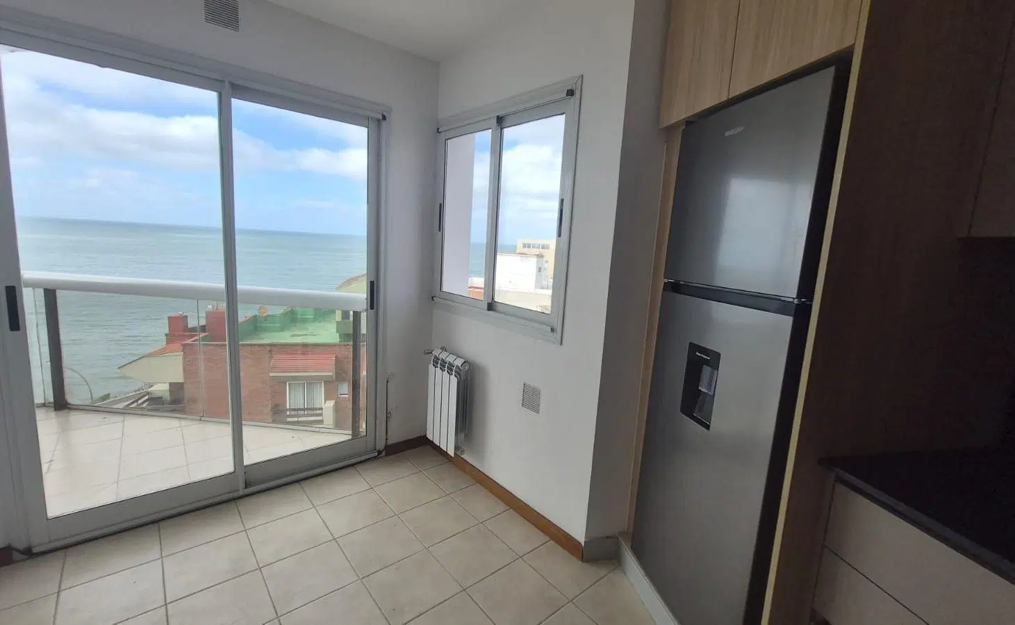 ALQUILER 24 MESES DEPARTAMENTO - 4 AMBIENTES CON VISTA AL MAR - LA PERLA 2