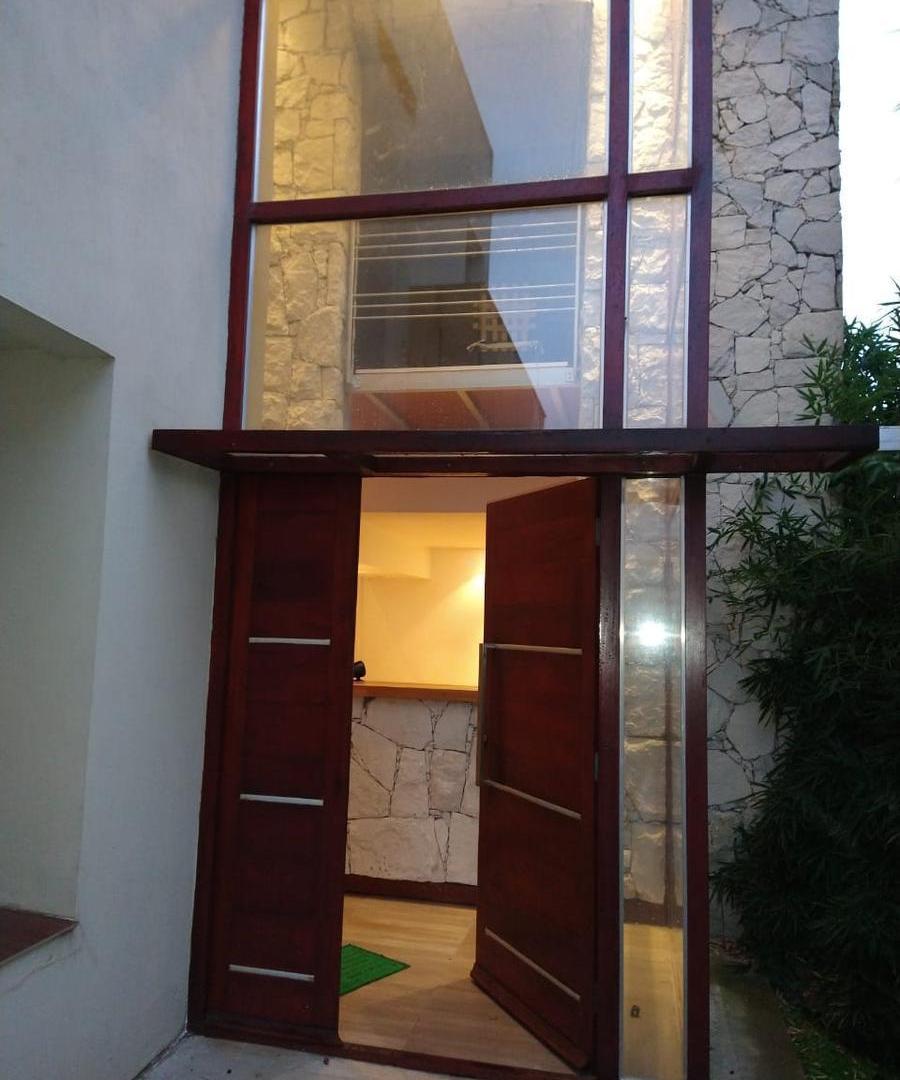 Foto de Alquiler Casa Moderna de 6 Ambientes en Barrio Privado Rumencó, imagen 3