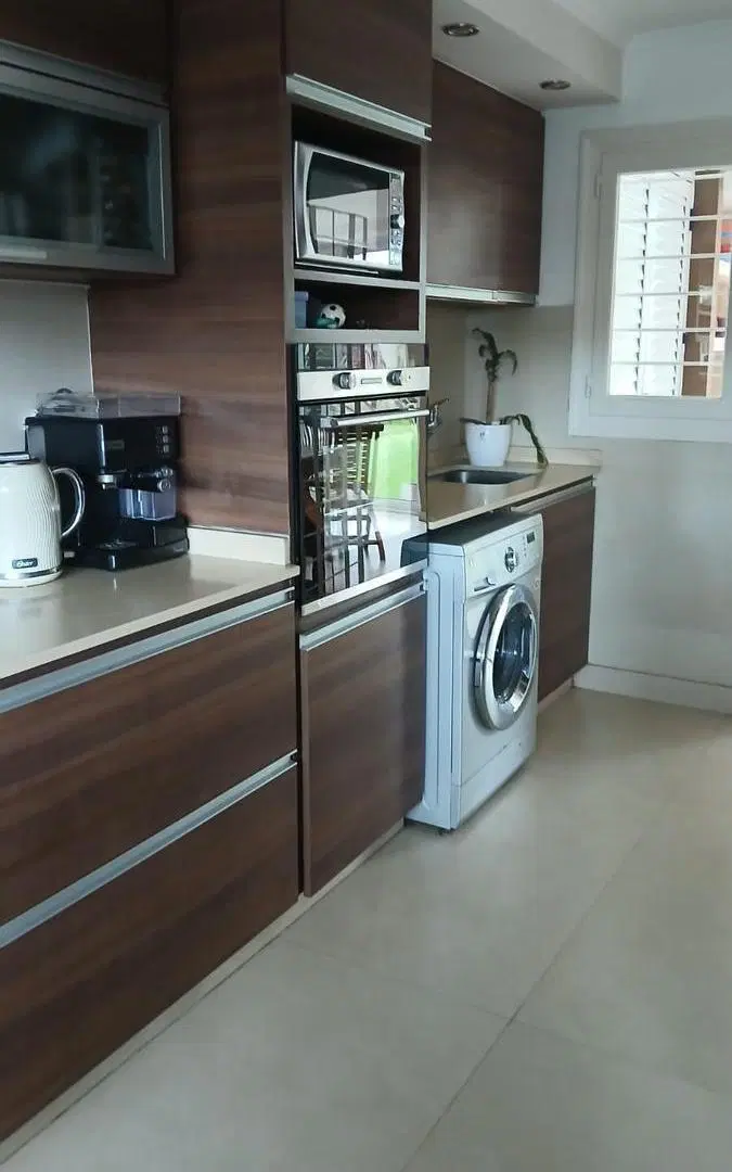 VENTA CASA MODERNA CON PILETA - 5 AMBIENTES - BARRIO SAN JERÓNIMO 4