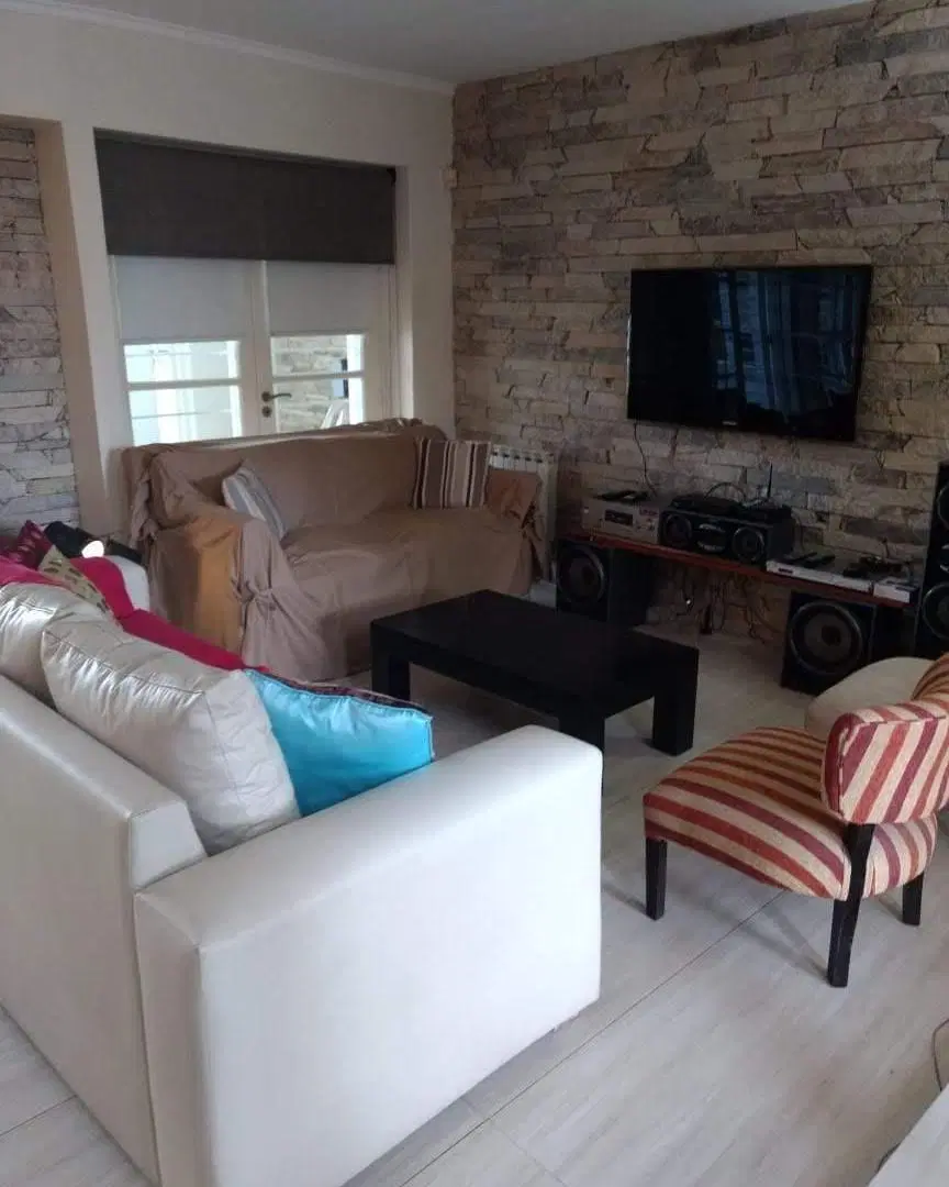 ALQUILER 24 MESES CASA MODERNA CON PILETA - 5 AMBIENTES - BARRIO SAN JERÓNIMO 2