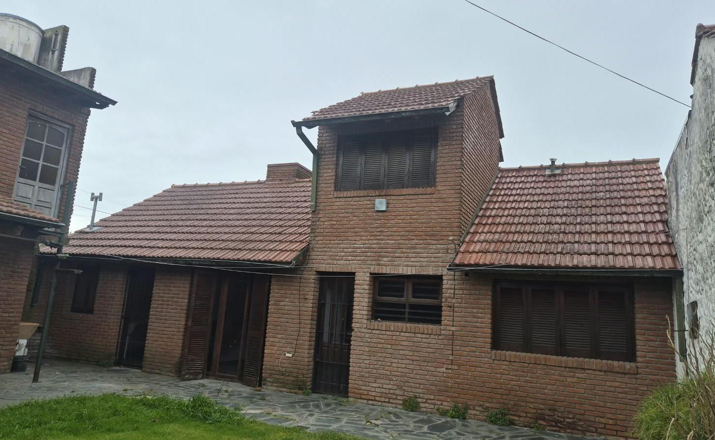 Foto de Alquiler Casa Tipo Chalet de 4 Ambientes en Los Pinares, imagen 2