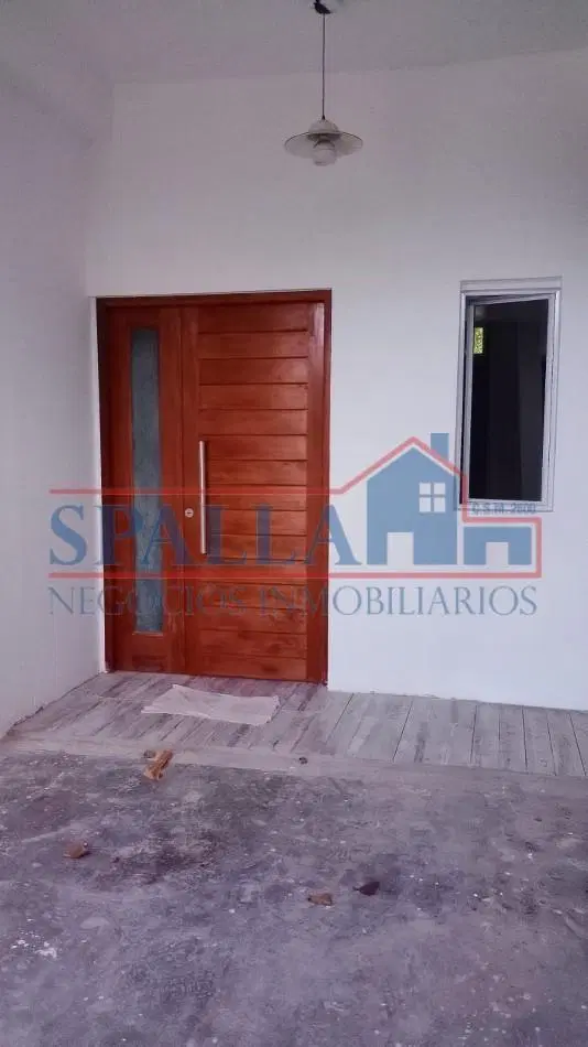 ALQUILER DE CASA 3 AMBIENTES CON COCHERA JOSE C PAZ 4