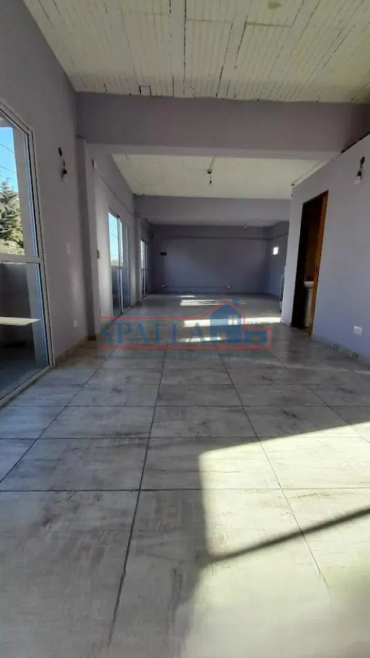 ALQUILER LOCAL - OFICINA - SALON USO COMERCIAL - PROFESIONAL PRIMER PISO POR ESCALERA - VILLA ASTOL 4