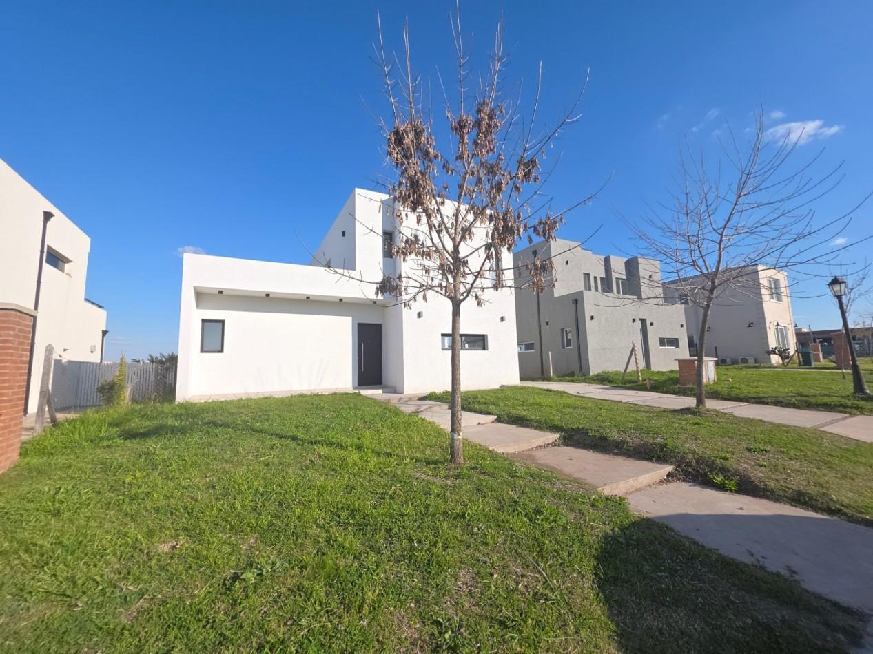 Foto de VENTA CASA DE 7 AMBIENTES EN SANTA LUCIA, PILAR DEL ESTE, imagen 3