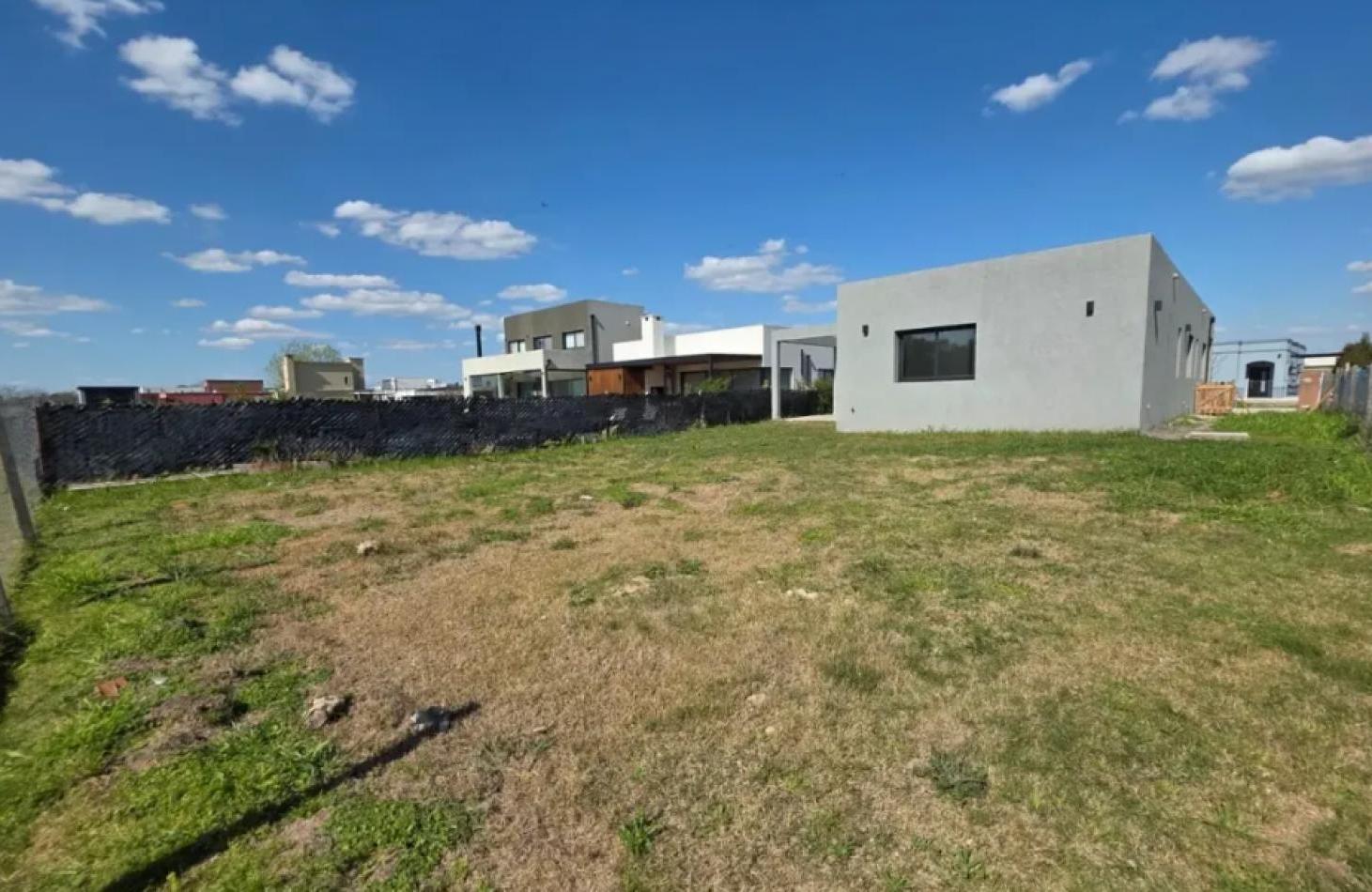 Foto de VENTA CASA DE 5 AMBIENTES EN SANTA LUCIA, PILAR DEL ESTE, imagen 1