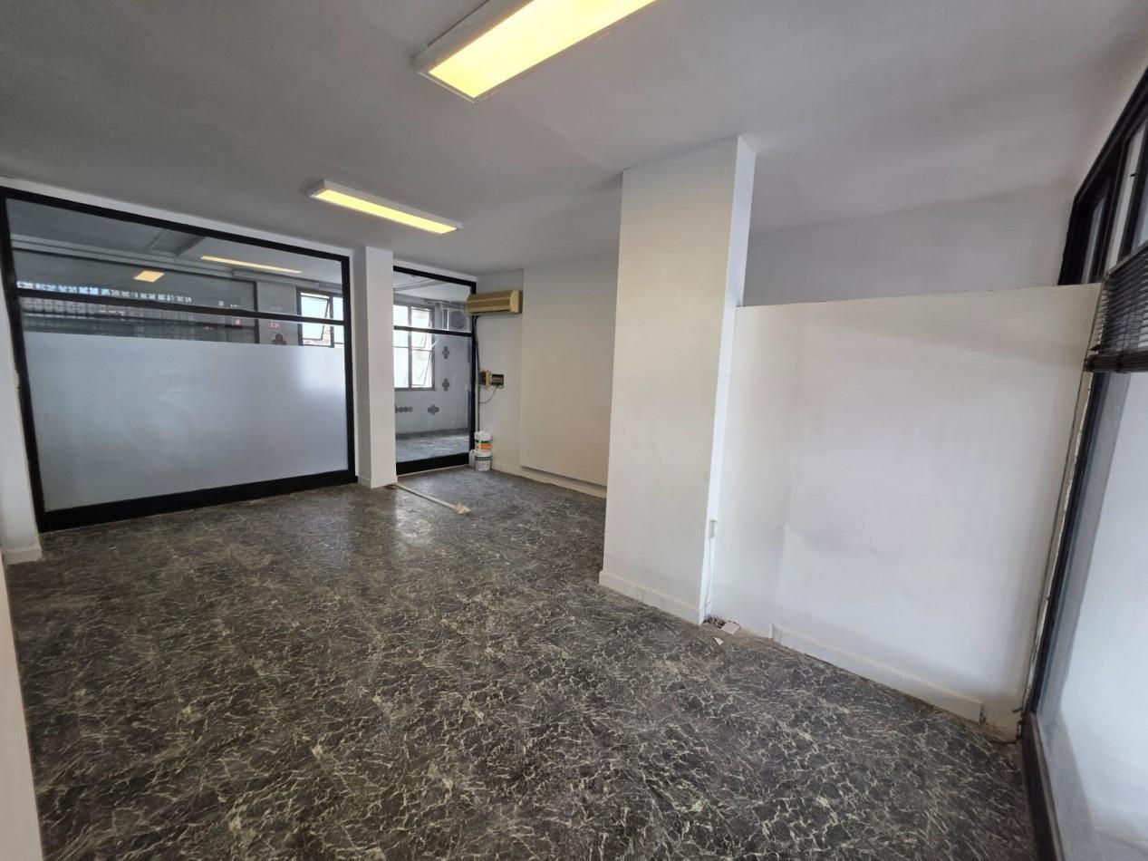 Foto de LOCAL COMERCIAL A LA CALLE EN ALQUILER - GALERIA TUCMA, PILAR, imagen 5