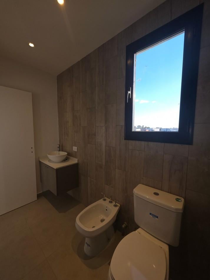 Foto de VENTA CASA DE 7 AMBIENTES EN SANTA LUCIA, PILAR DEL ESTE, imagen 5
