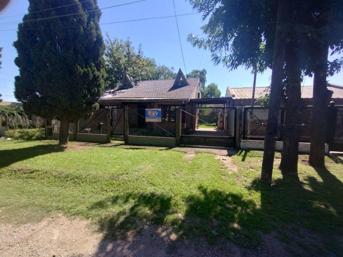 Foto de Hermoso Chalet. Muy buena calidad en terminaciones, imagen 3