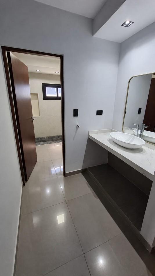 Foto de CASA EN VENTA LOS NOGALES COUNTRY PORTAL DEL SOL, imagen 3