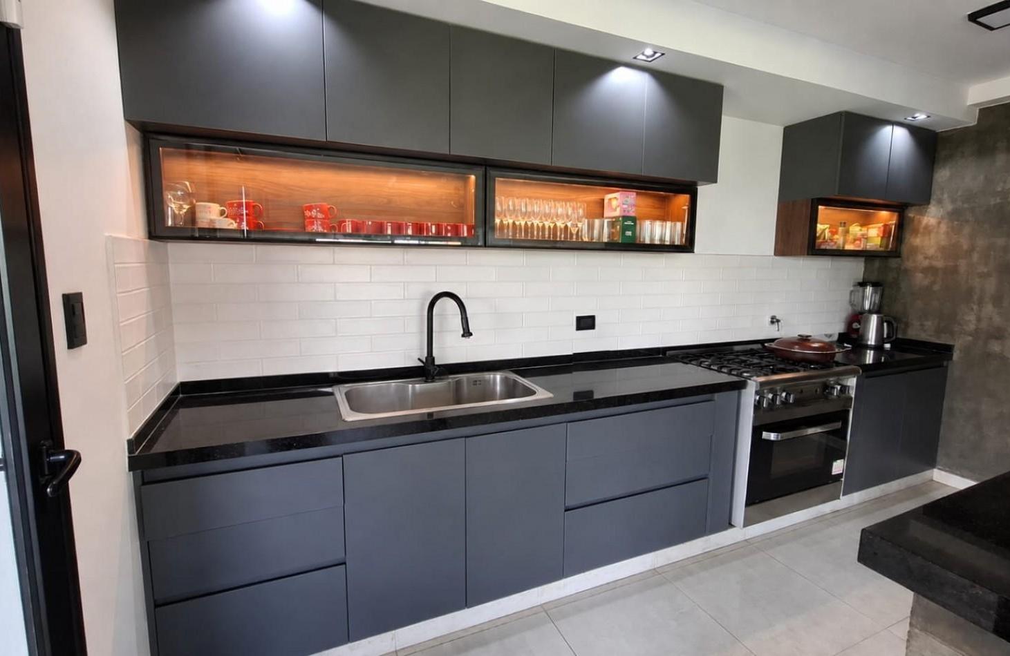 Foto de CASA EN VENTA LOS NOGALES COUNTRY PORTAL DEL SOL, imagen 1