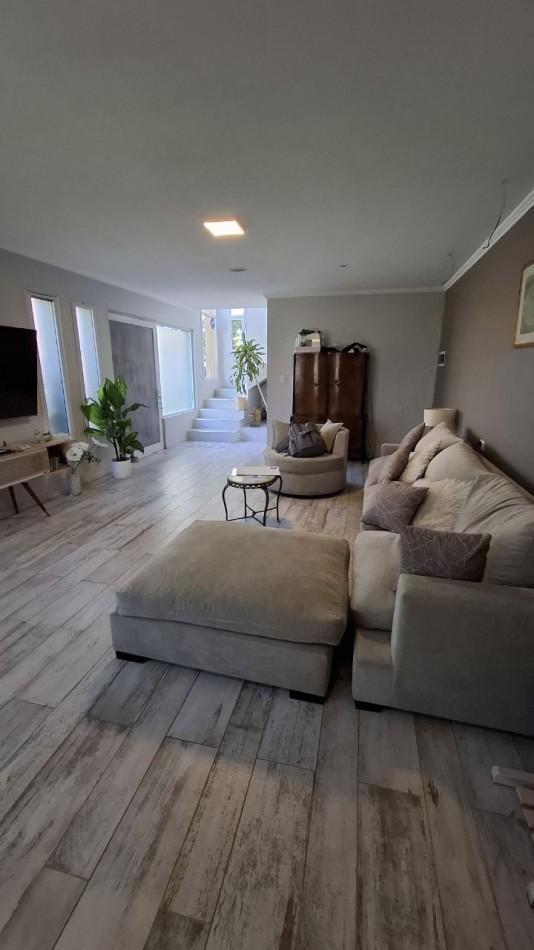 Foto de EN VENTA Bellisima Casa en country Loma Linda 😍, imagen 2