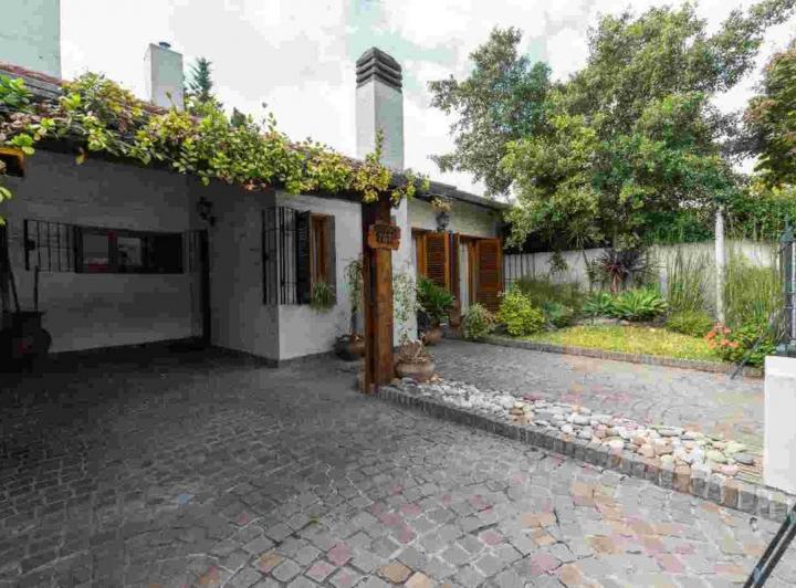 VENTA CASA 6 AMB PILETA HURLINGHAM APTO CRÉDITO 5