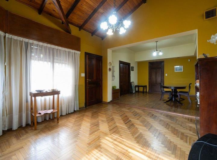 Casa 5 amb. en venta en Hurlingham/Villa Alemania 1